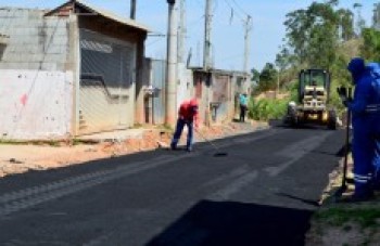 Rua do Rodrigo Barreto é asfaltada