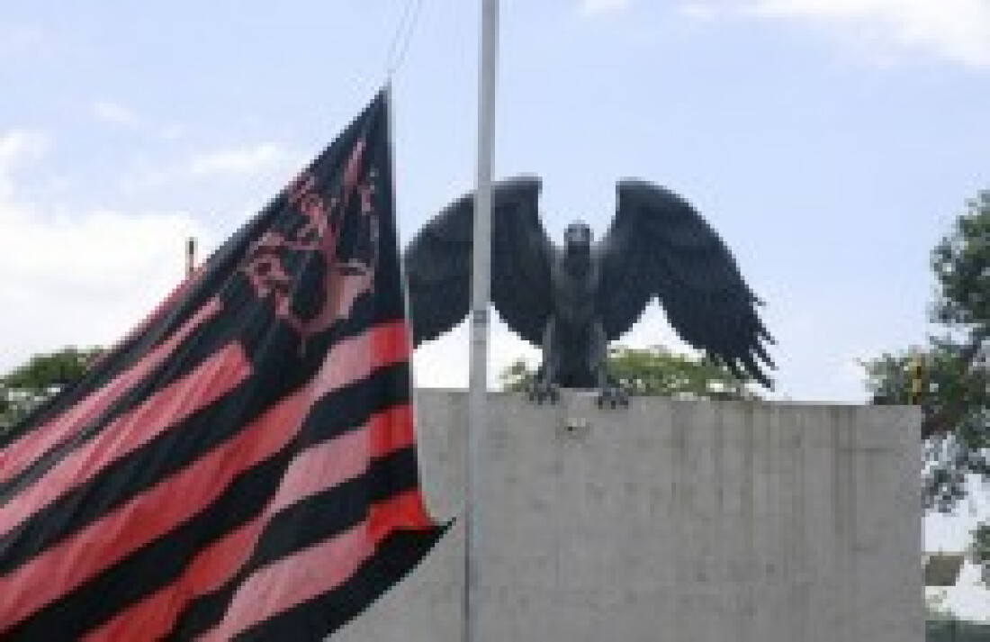 Flamengo e famílias iniciam negociações