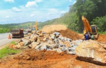 Mudanças diárias na SP-88 oferecem risco a motoristas