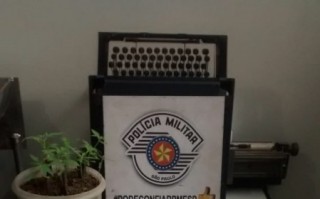 Policias apreendem drogas em Itaquá