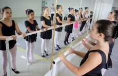 Cultura está com vagas abertas para balé e capoeira