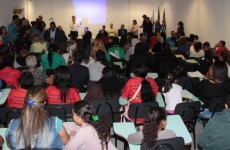 Conferência debate direitos da criança e do adolescente