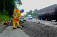 Obras causam lentidão na Mogi-Dutra