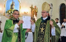Padre Diniz consagra-se o pároco mais jovem da Diocese de Mogi