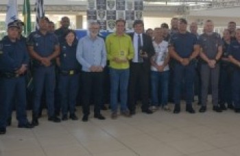 Evento de 10 anos da GCM faz homenagem