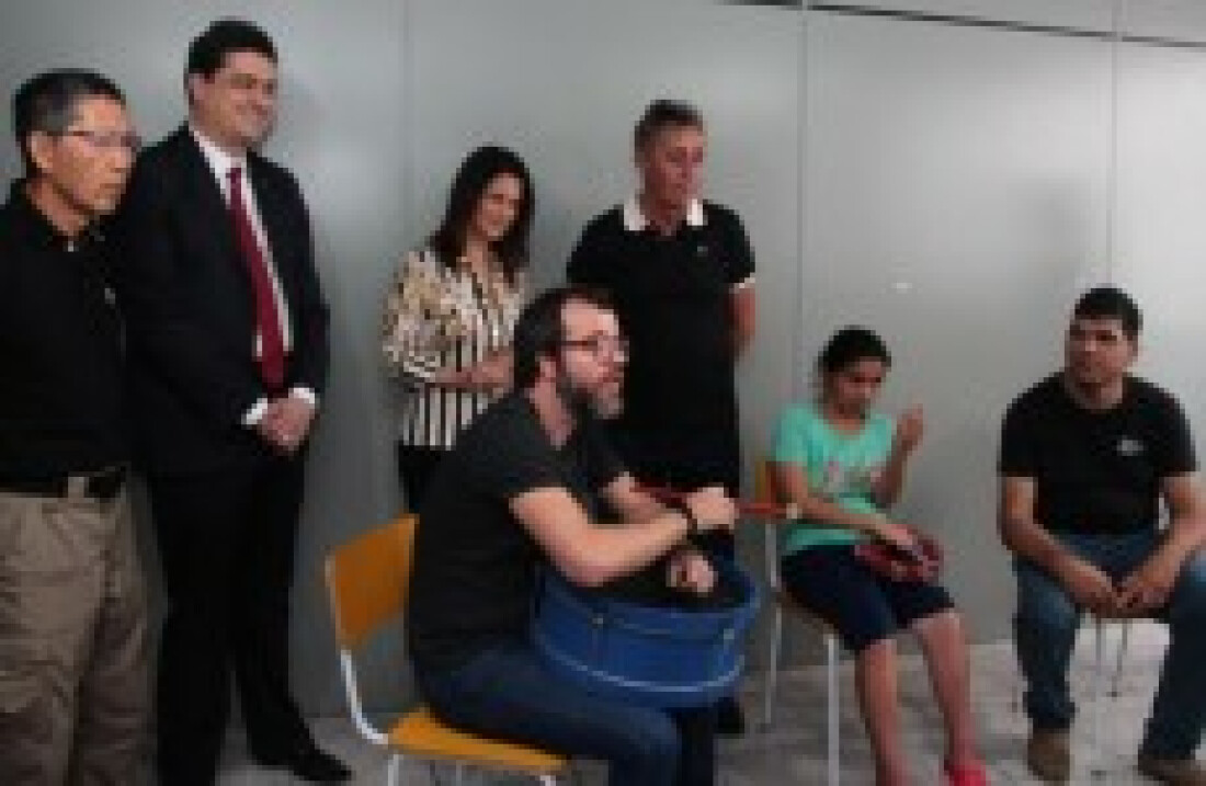 Primeira-dama visita as instalações da Apae