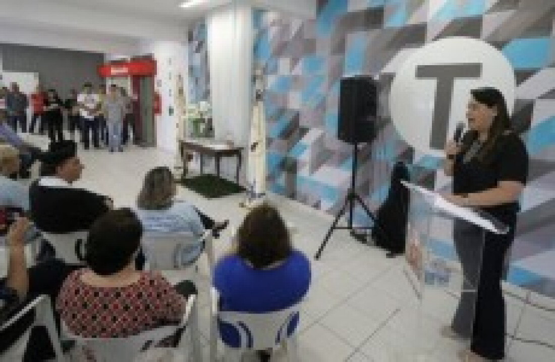 Imagem de Nossa Senhora é acolhida na prefeitura