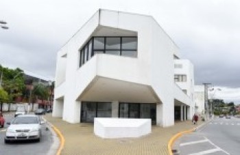 Prefeitura aguarda MP para liberar uso do teatro