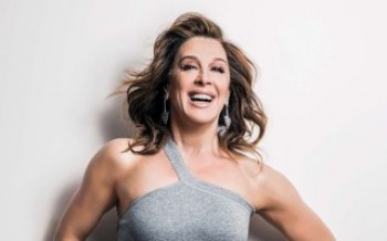 Claudia Raia relembra machismo e paqueras