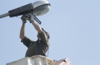 Ilumina substitui 1,5 mil lâmpadas em janeiro