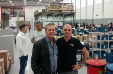 Empresa recebe visita de secretário em Ferraz