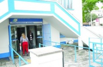 Peritos aderem a greve em Suzano