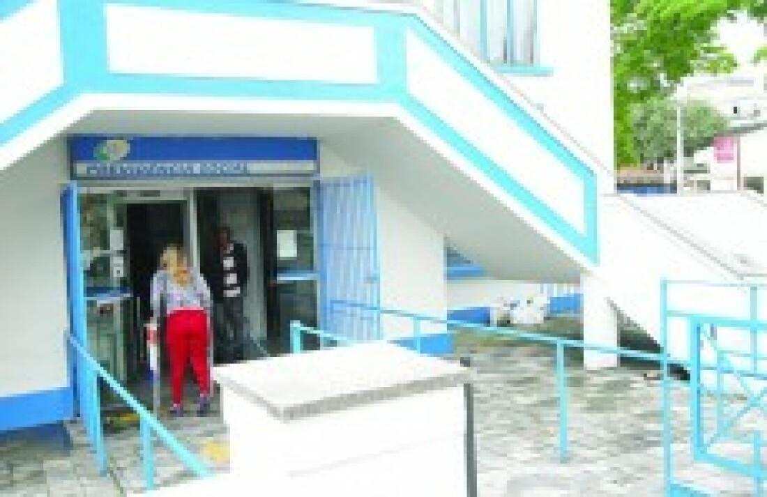 Peritos aderem a greve em Suzano