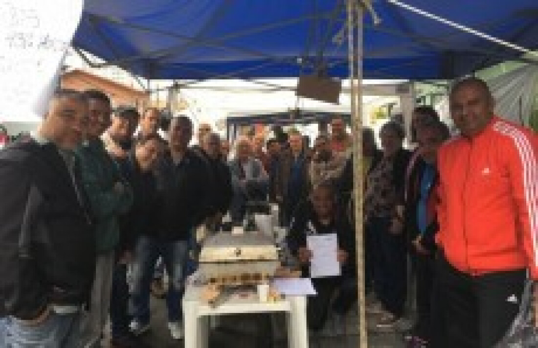 Papeleiros suspendem protesto: