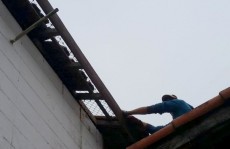 Telhados de escolas passam por manutenção emergencial