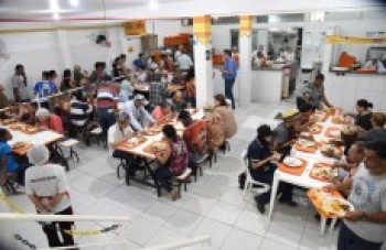 Bom Prato traz cardápio especial para celebrar data