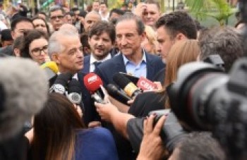 França recebe apoio de Skaf