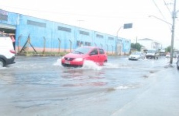 Chuvas deixam Alto Tietê em alerta nesta quarta