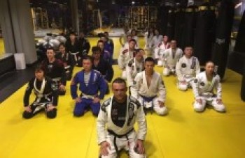 Professor de jiu-jitsu de Mogi vai dar aulas para os chineses