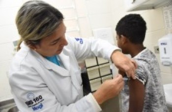 Saúde espera imunizar cerca de 35 mil jovens contra a HPV