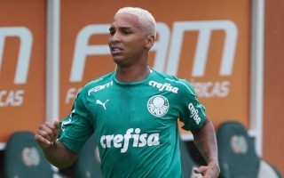 Deyverson se desculpa com torcida