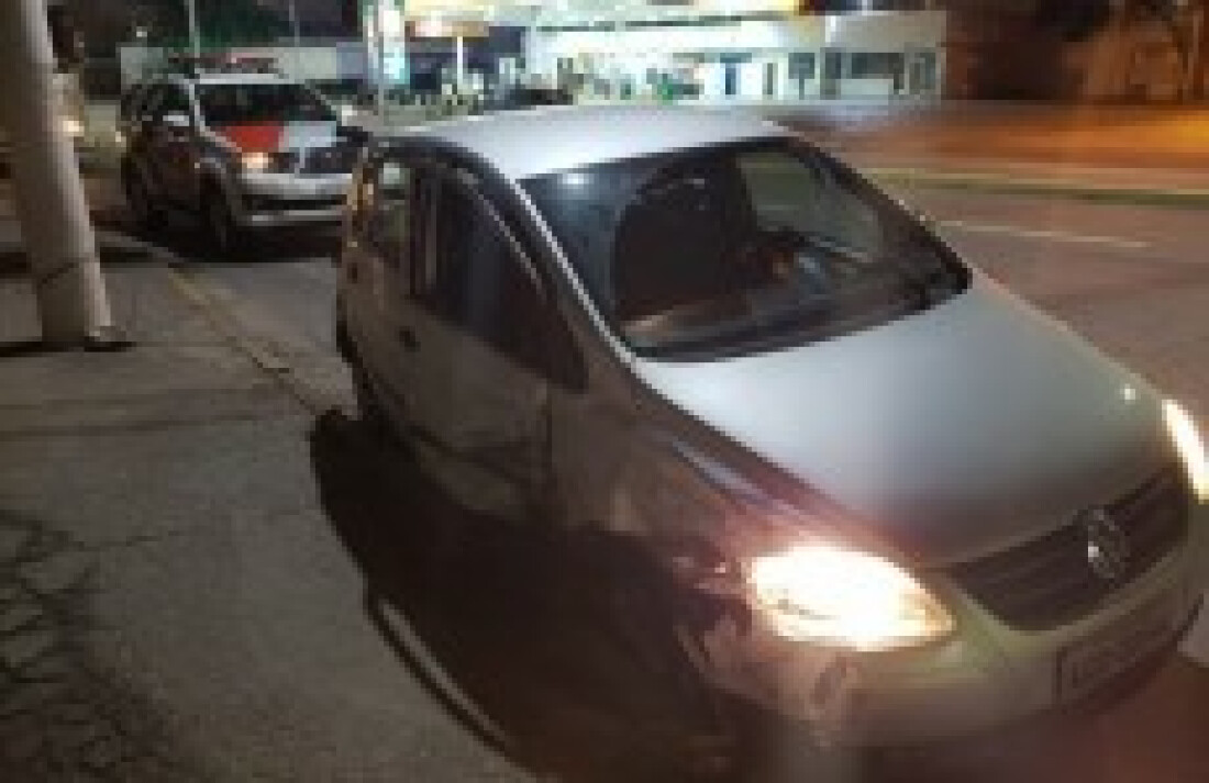 Polícia detém três por roubar carros