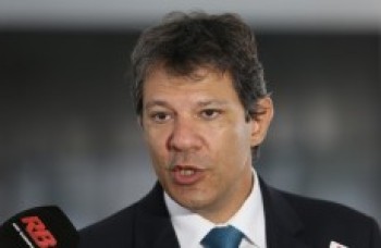 Haddad deve acionar Justiça contra campanha de Bolsonaro