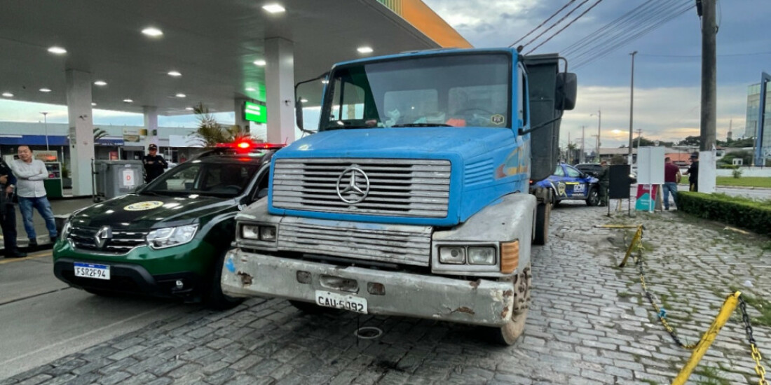 Guarda Ambiental apreende caminhão e multa condutor