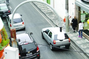 Em quatro dias, 33 motoristas são multados por câmeras em Mogi