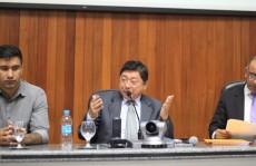 Parlamento Estudantil entrega certificados para 46 alunos