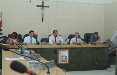 Câmaras voltam em fevereiro