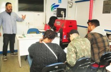 Carreta do ViaRápida traz curso de confecção industrial