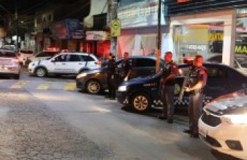 Ação conjunta fecha nove estabelecimentos no centro