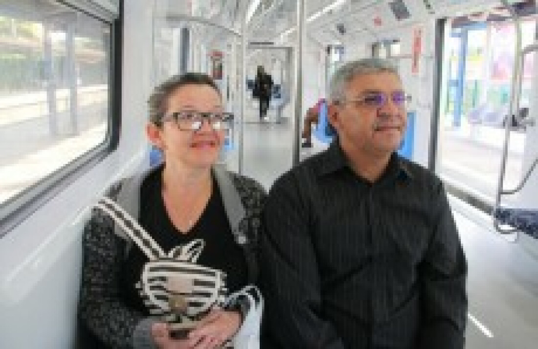 População espera pelo fim da troca de trens em Guaianases