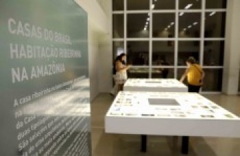 Exposição mostra habitação ribeirinha na Amazônia