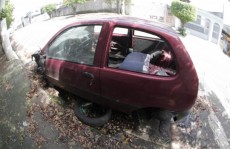 Projeto de lei prevê autorizar recolhimento de veículos abandonados