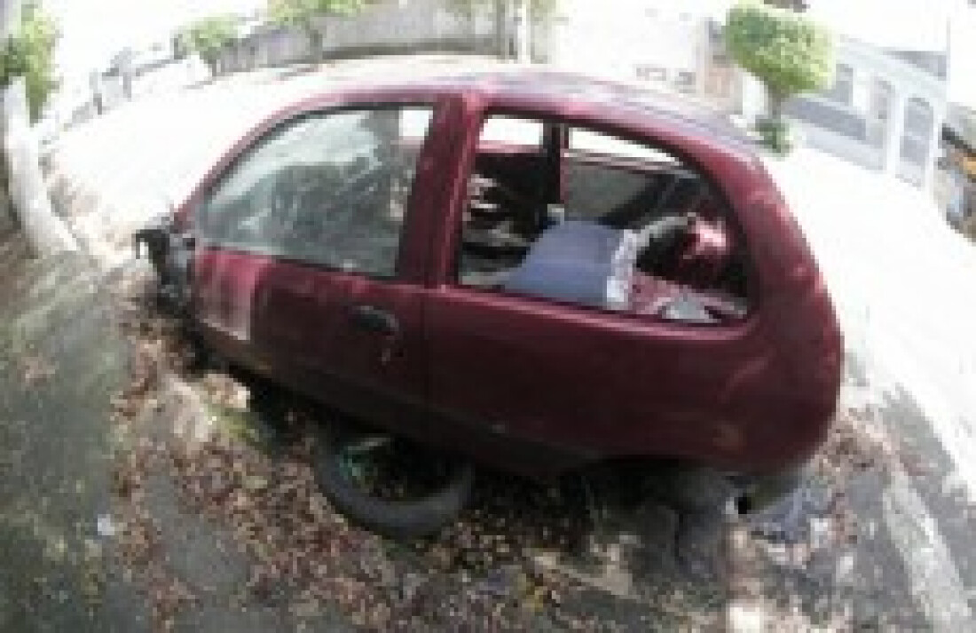 Projeto de lei prevê autorizar recolhimento de veículos abandonados