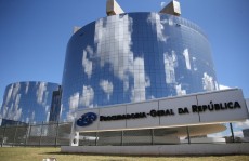 Ministério Público de Brasília abre investigação contra Paulo Guedes