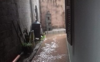 Vila São Paulo é atingida pelas fortes chuvas