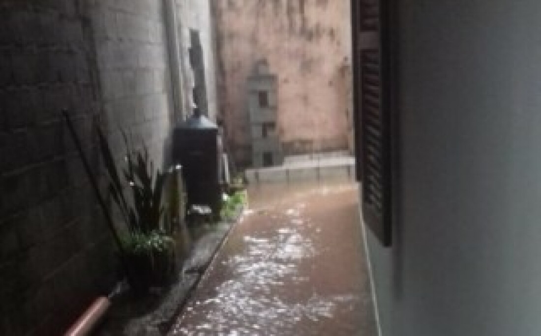 Vila São Paulo é atingida pelas fortes chuvas