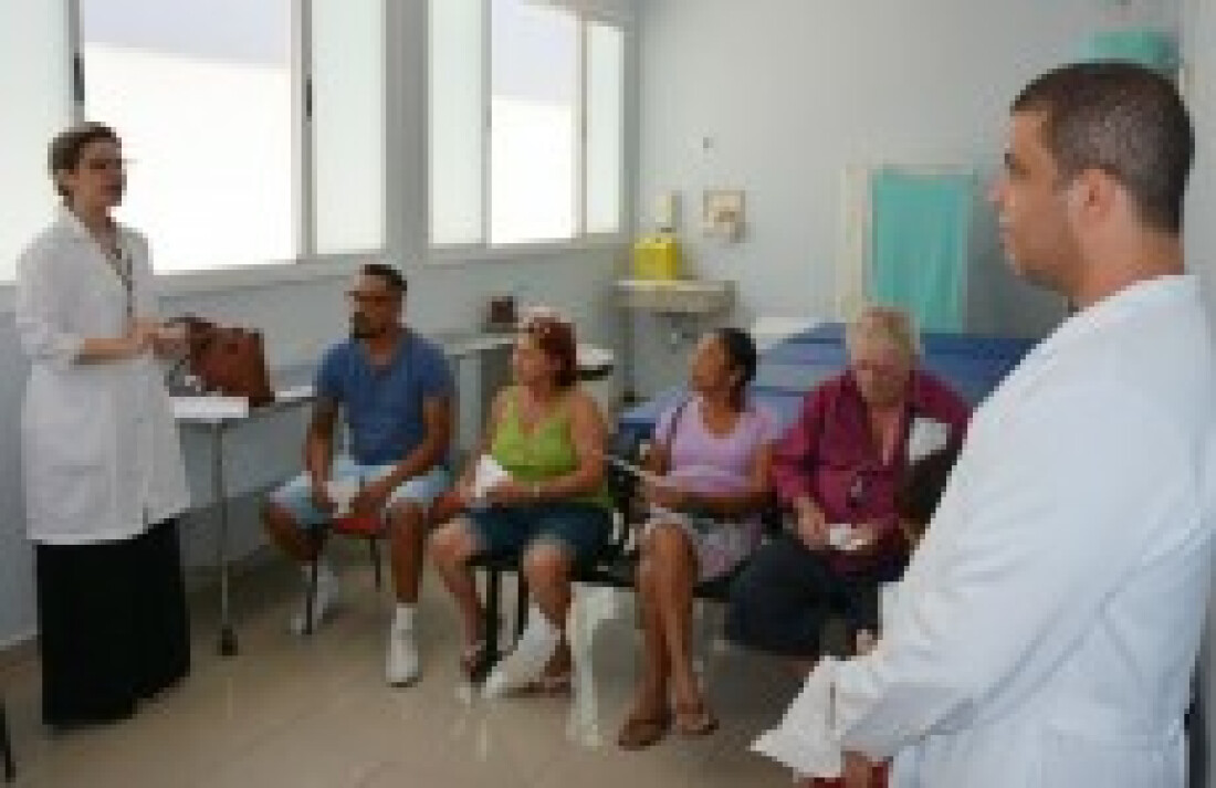Semana do Farmacêutico conta com palestras e orientações à população