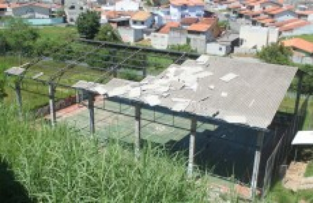 Chuva deixa estragos em bairros da cidade