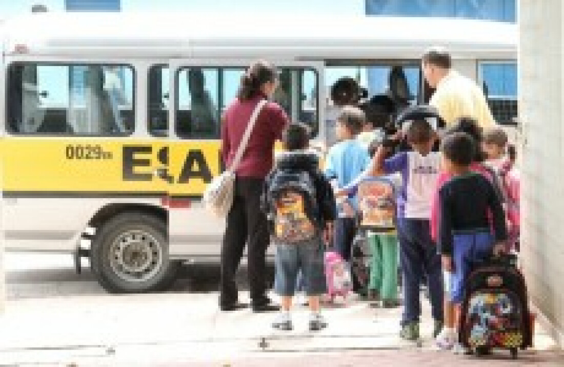 Transporte escolar municipal está com três vagas em aberto
