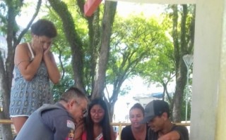 PMs realizam parto em Praça de Suzano