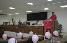 Outubro Rosa encerra com seminário sobre oncologia