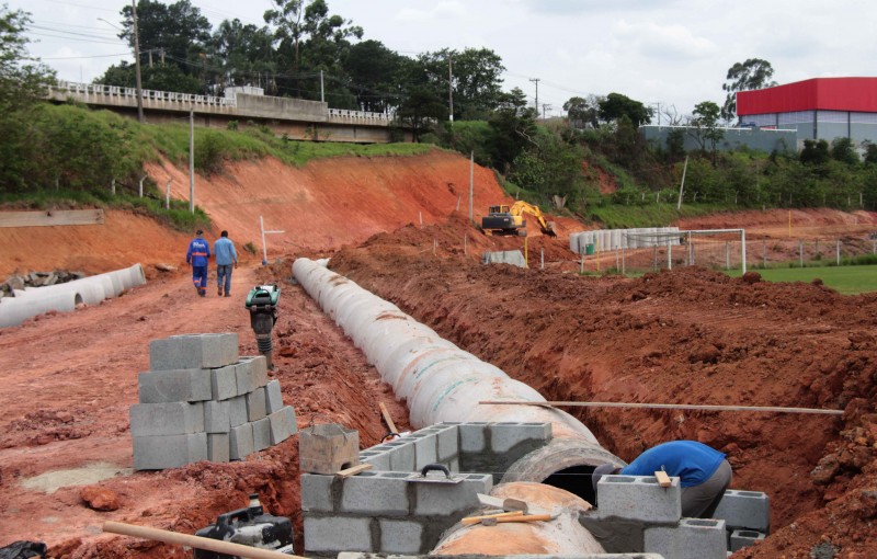 Trecho da rua São Roque ganha tubulação