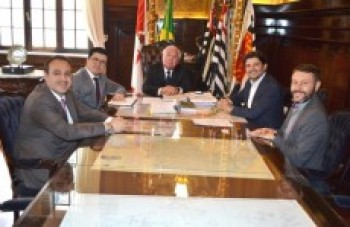 André do Prado e Adriano Leite tratam da construção do novo Fórum com o presidente do Tribunal de Justiça