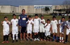 Escolinhas de futebol também podem mostrar que o 'jogo' vai além do campo