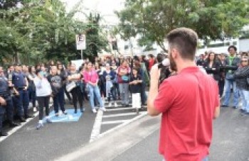 Férias de professores grevistas são encurtadas em uma semana
