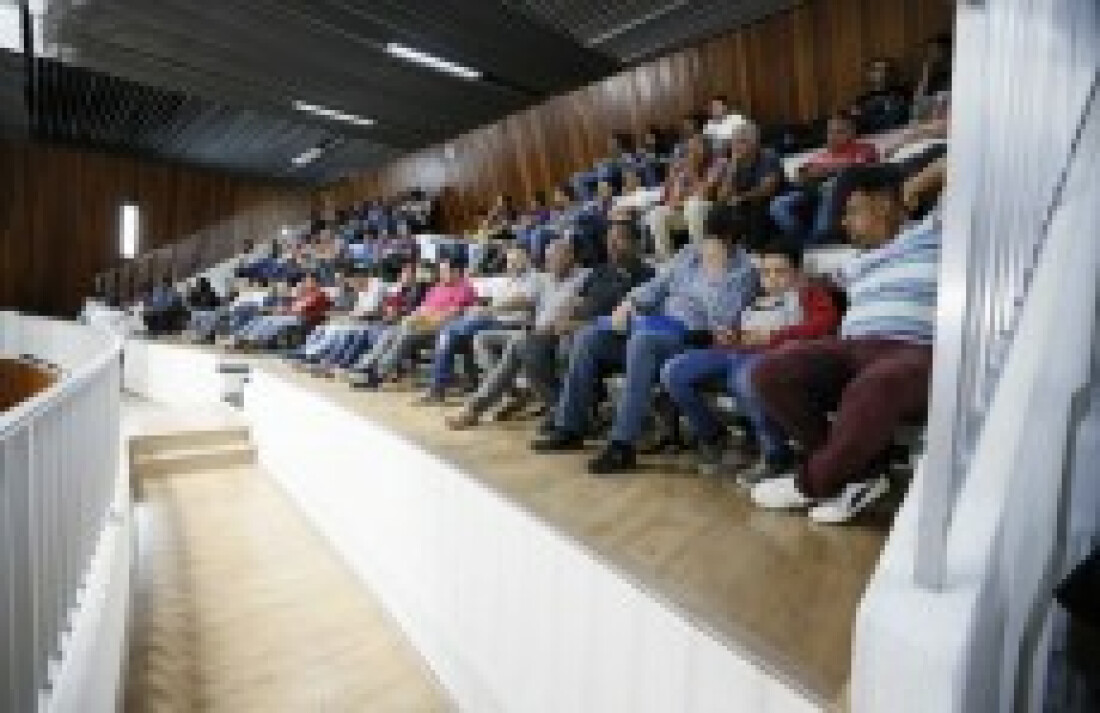 Motoristas aprovam mudanças em proposta feita pelo prefeito